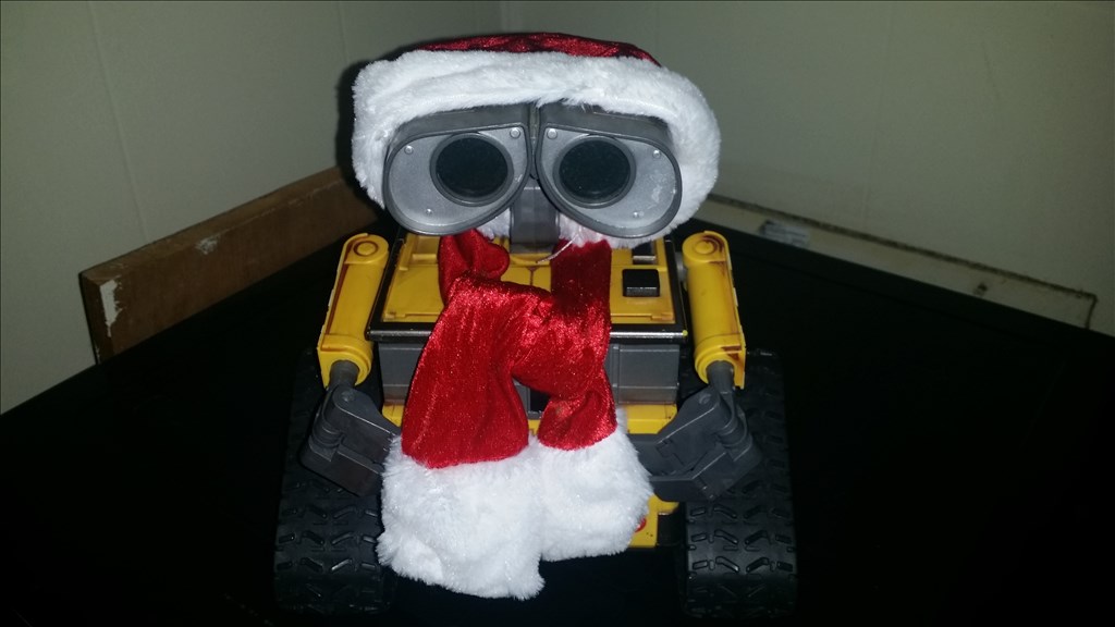 Jstarne1's Holiday Video U Command Wall-E And Sled Buildup