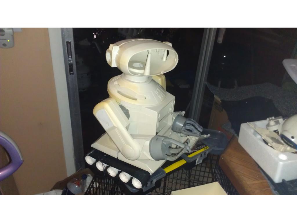 Jstarne1's Omnibot 2000 , Rad 2.0 Vacuum Bot